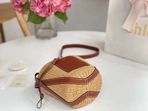 Cheap CHLOÉ small basket 0126