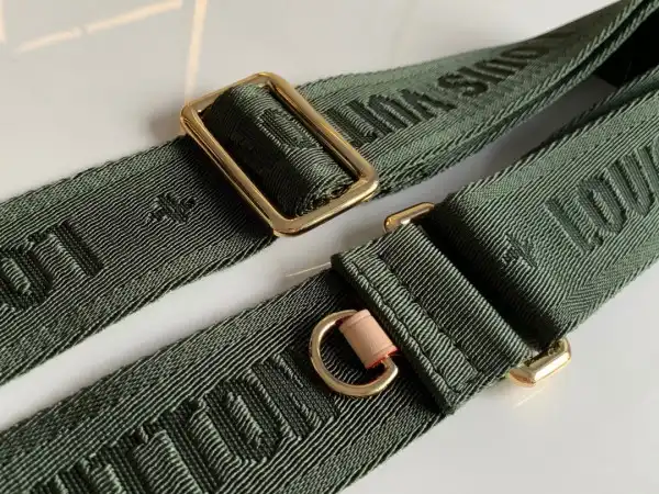 Cheap LOUIS VUITTON STRAP 0124