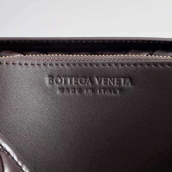 Affordable BOTTEGA VENETA Patti Top Handle Bag 0113