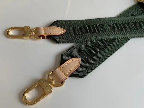 Cheap LOUIS VUITTON STRAP 0124