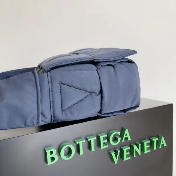 Affordable BOTTEGA VENETA Padded Tech Cassette 0125