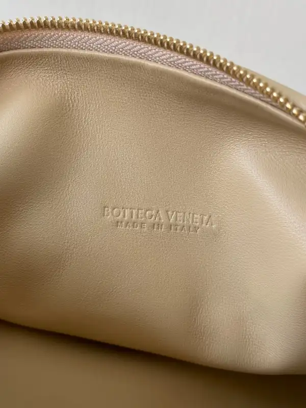 Affordable BOTTEGA VENETA Teen Jodie 0125