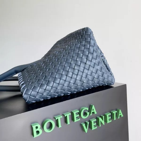 Cheap BOTTEGA VENETA MEDIUM ANDIAMO 0121