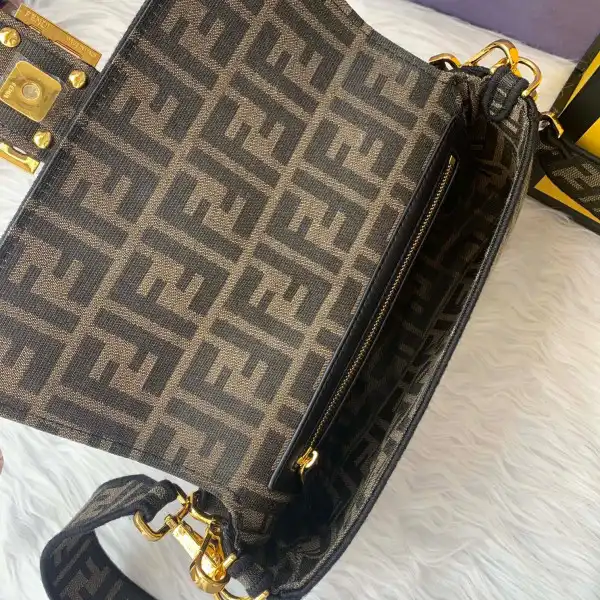 Affordable FENDI BAGUETTE -27-15-6cm 0201